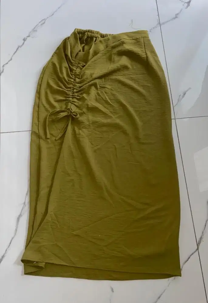 rok panjang hijau