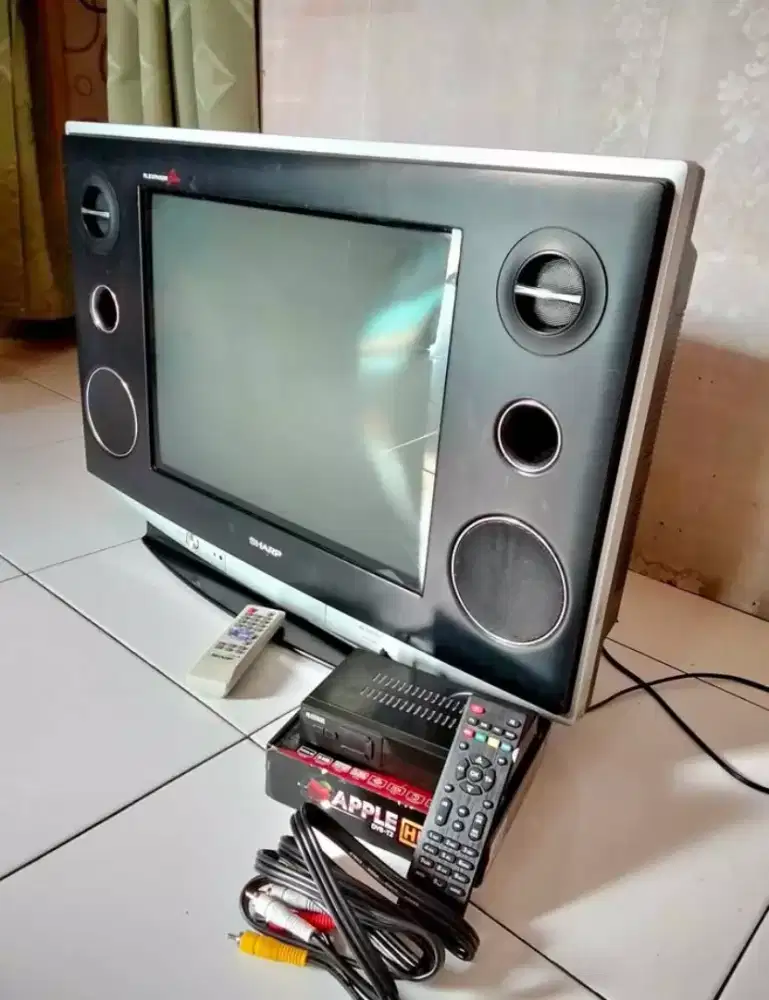 Tv sharp alexander slim dan stb matrix apple merah