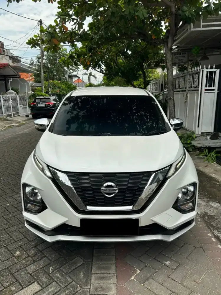 Nissan Livina VL 2019 matic dp 35jt