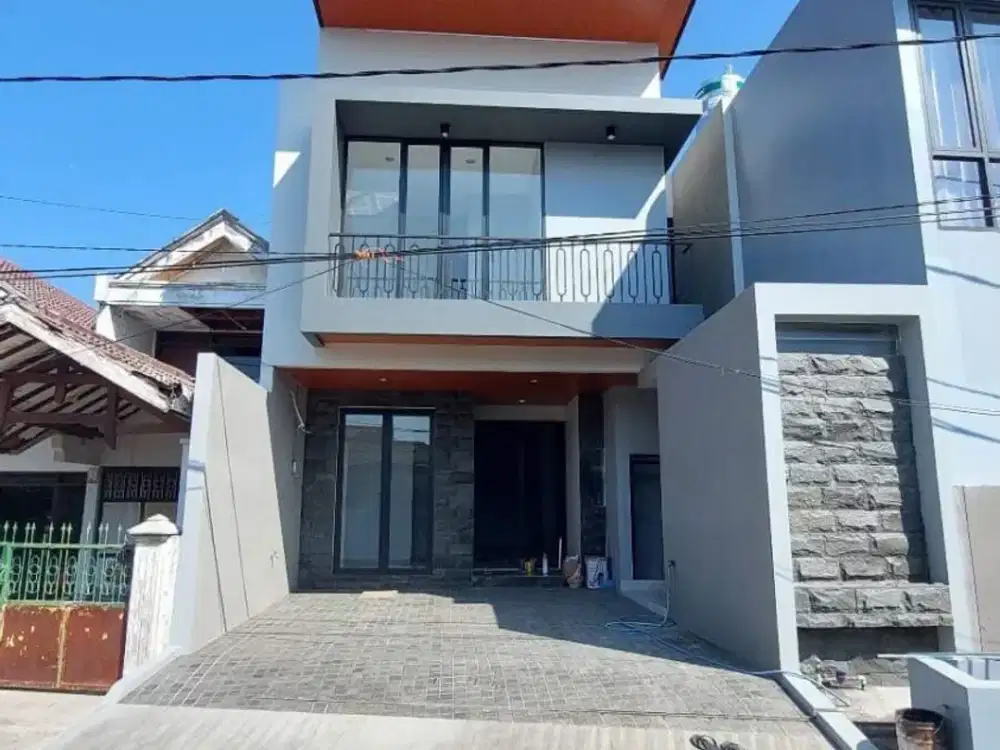 Rumah Manyar Tompotika dekat Klampis, Pakuwon City, Merr, Sukolilo (DNDGK)