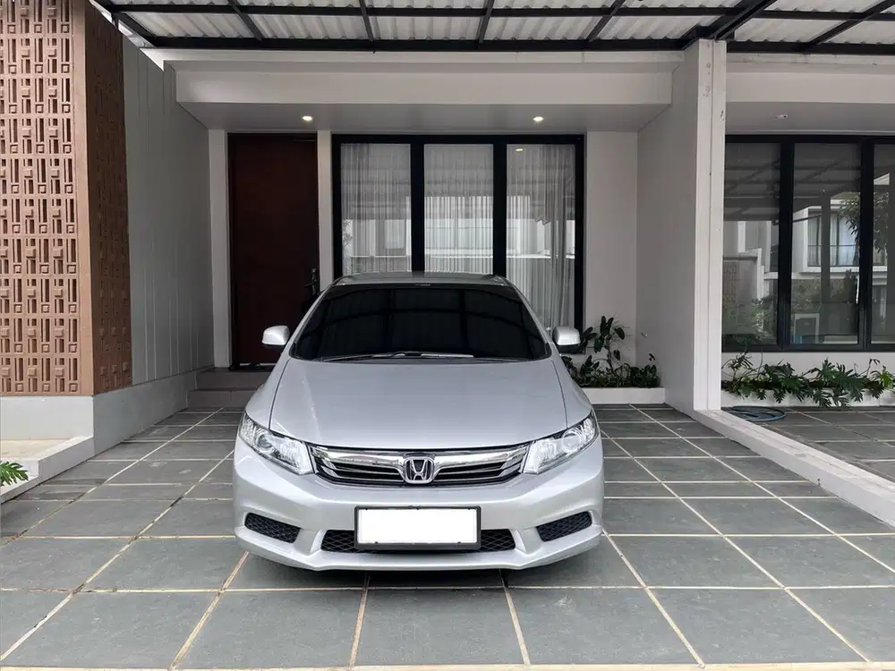 LOW KM 15rb Honda Civic FB 2013 Bensin