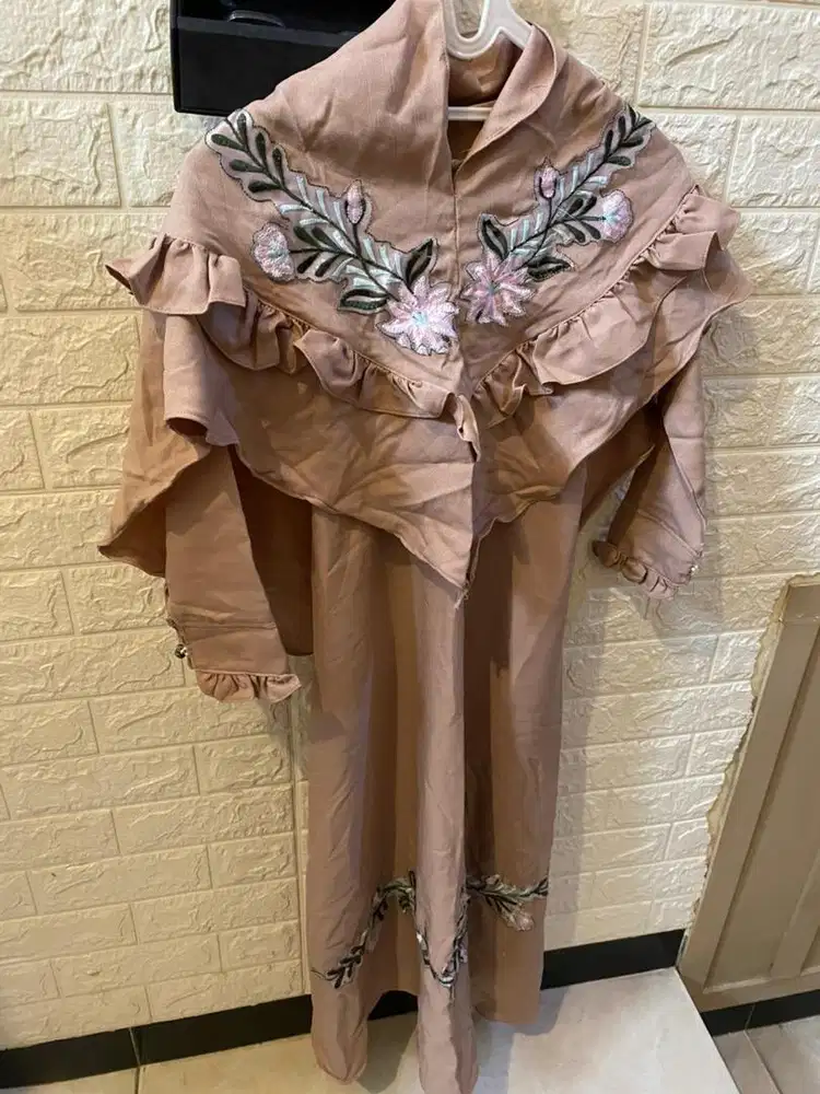 Setelan one set gamis anak baju muslim khimar coklat 6 tahun kerudung