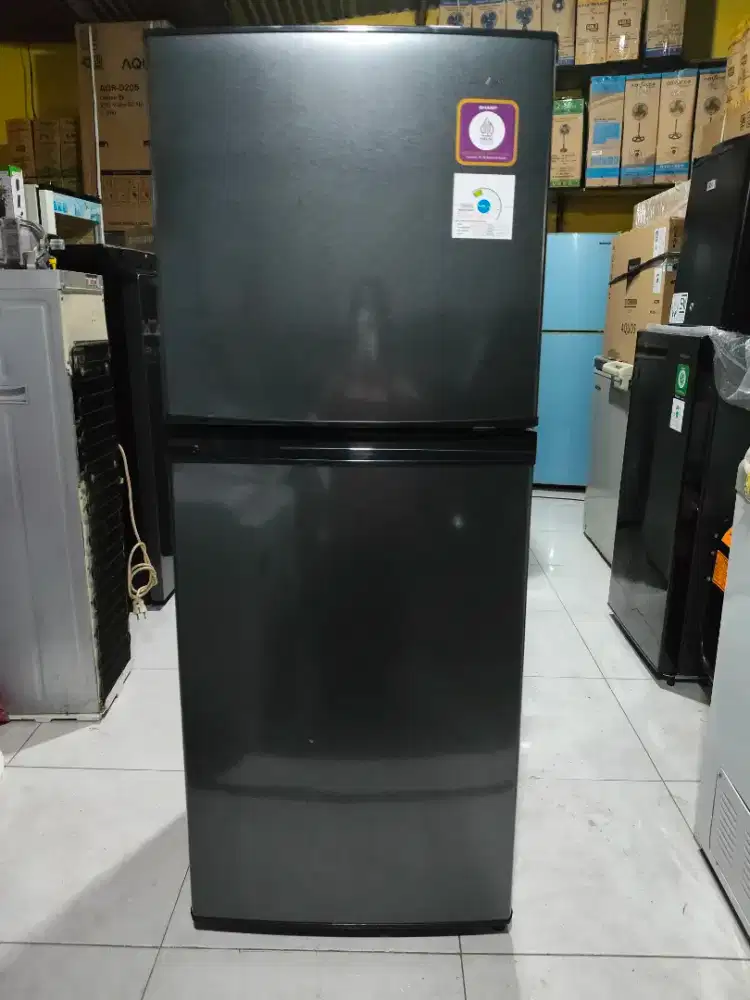 Kulkas Sharp 2pintu istimewa like new