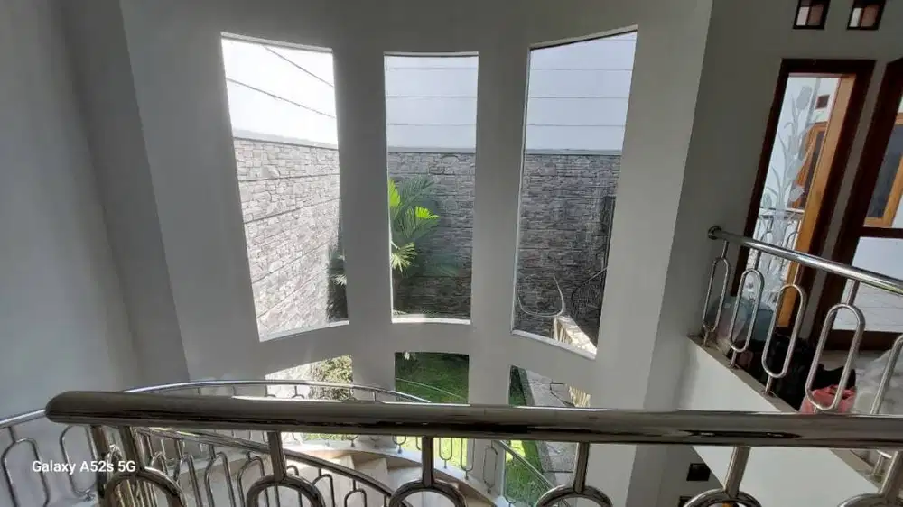 Rumah Siap Huni 2 Lantai Komplek Elit Mekar Wangi Bandung