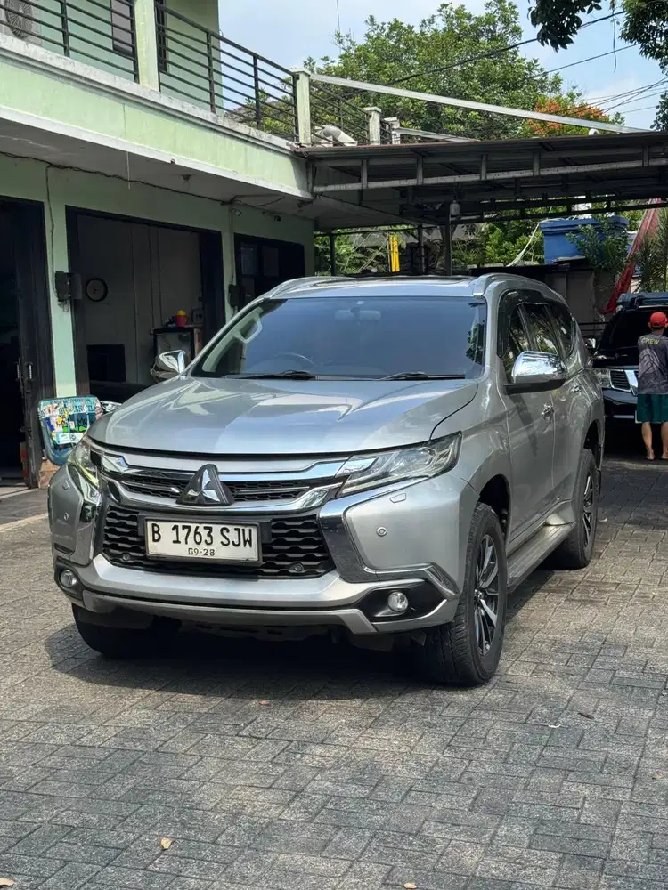 Jual Cash Mitsubishi Pajero Sport 2.4L Dakar AT 2018 Sunroof