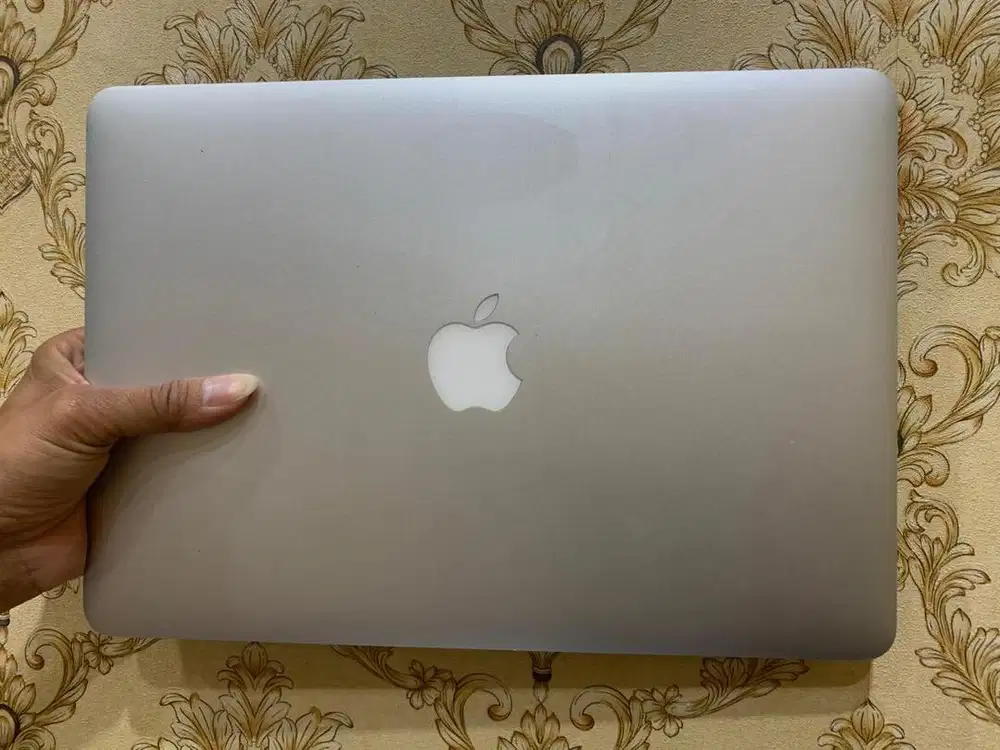 macbook air 13inchi 2017 ram 8/256gb mulus