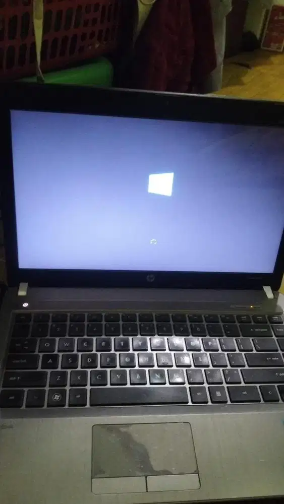 JUAL LAPTOP SECOND HP + CHARGER