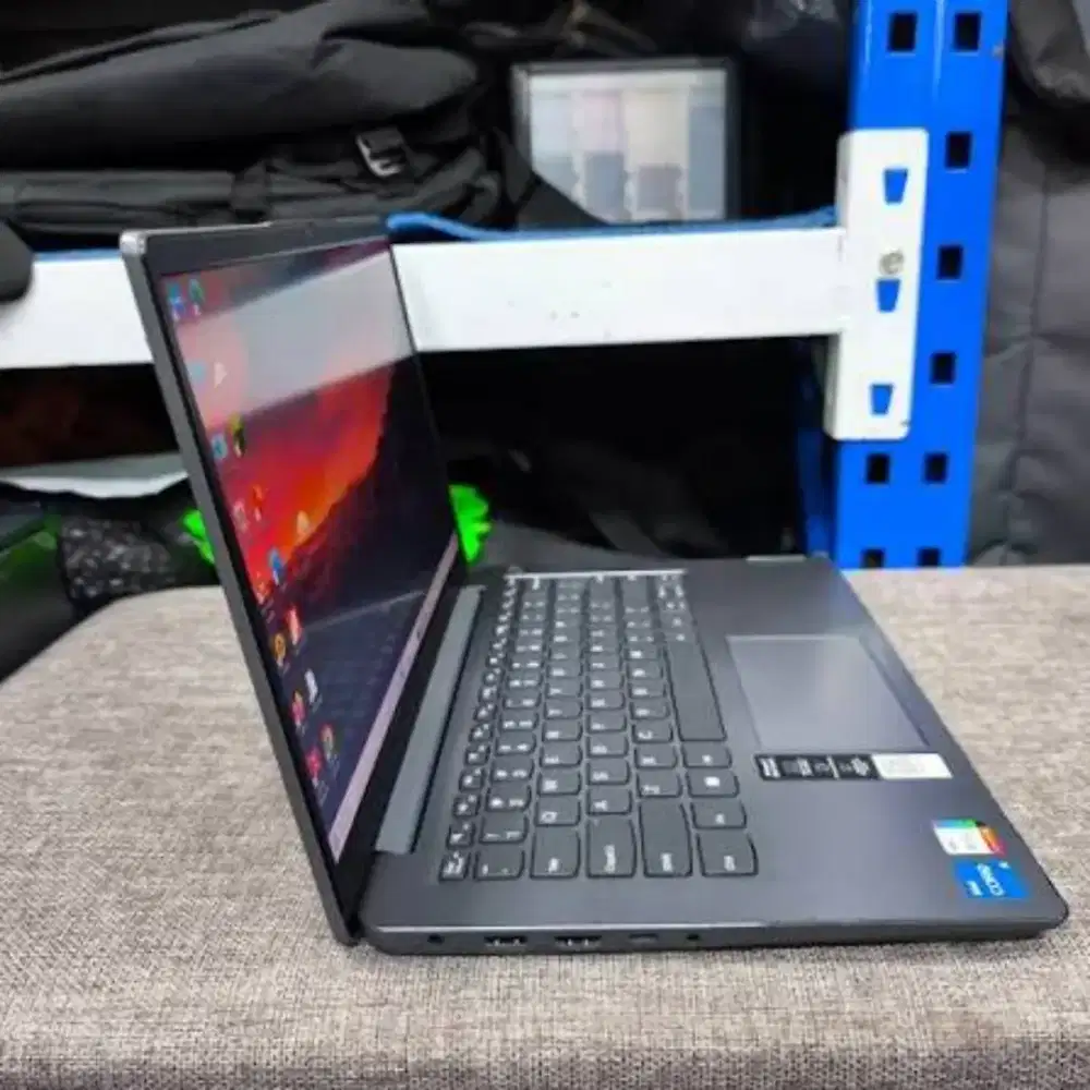 NEGO IDEAPAD SLIM 3 15 AMD RYZEN 5 7520U 8GB DDR5 512GB 15.6 FHD IPS