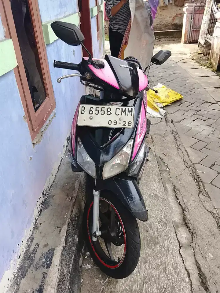 Jual motor honda vario thn 2008 pajak mati 2 thn
