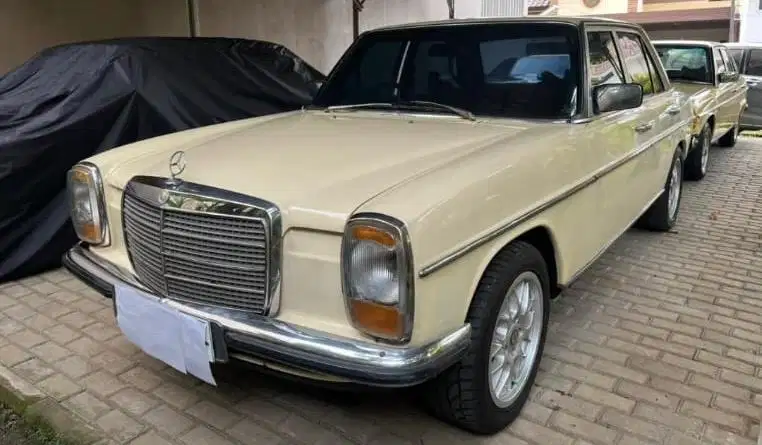 Dijual Mercedes Benz 200 1974 mini