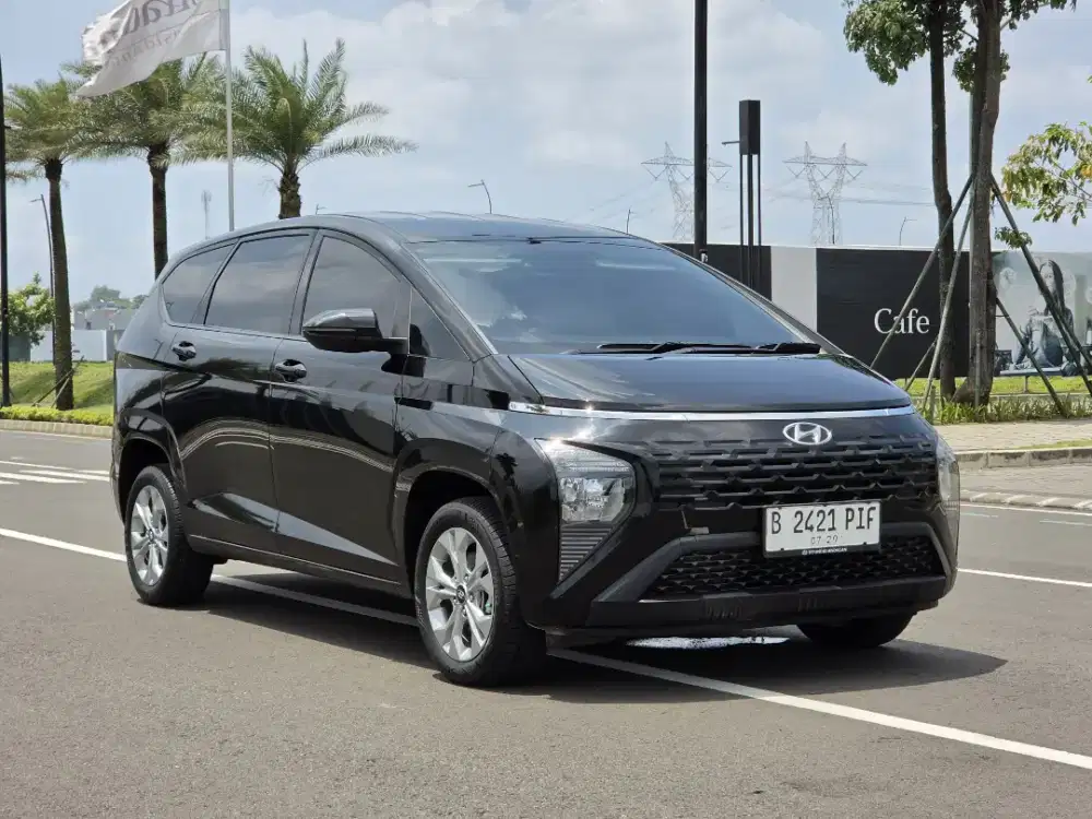 Hyundai Stargezer Active 1.5 Automatic 2024 Bensin Hitam Metalik