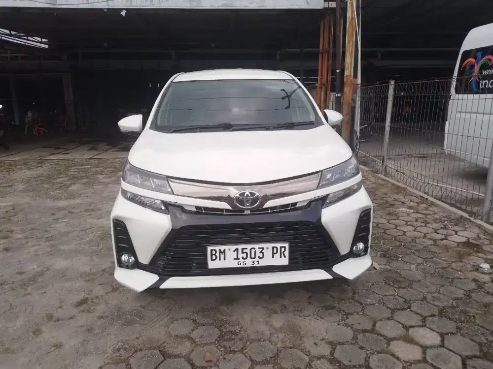 Siganteng tampil  yg lain mundur  dulu
