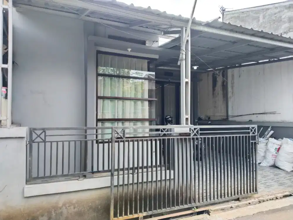 Rumah di tengah kota sumedang