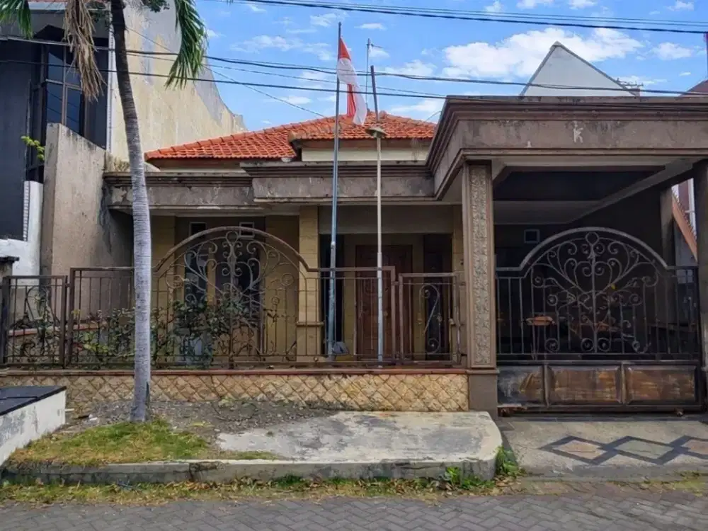 Rumah Manyar Tirtoyoso Strategis , Hadap: Selatan