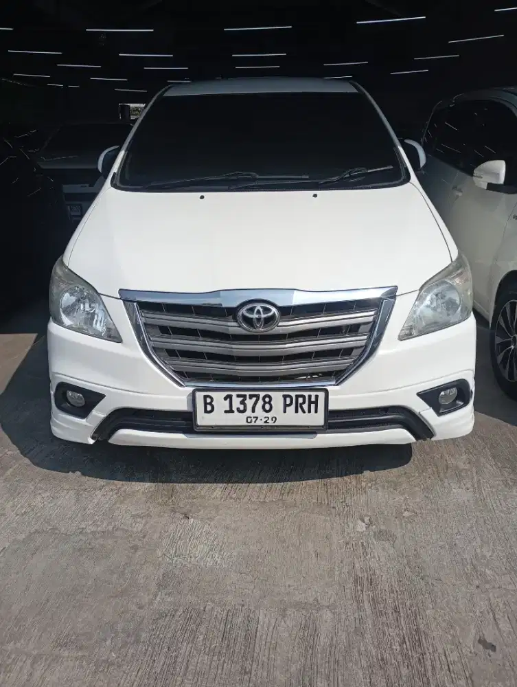 Toyota Kijang Innova 2.0 G AT Lux 2014 Putih