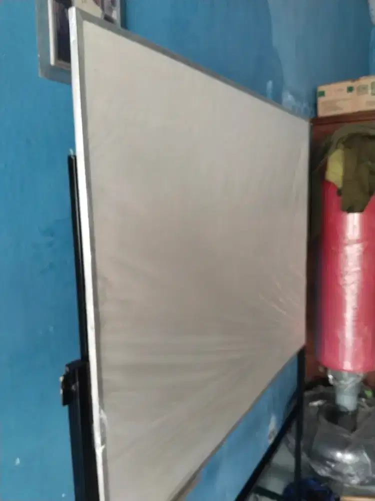Papan tulis standing baru