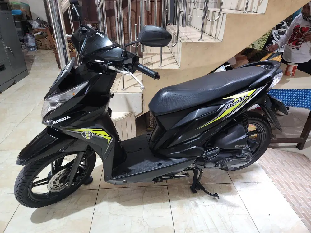 Beat eco hitam stiker hijau  2019 low km gbm
