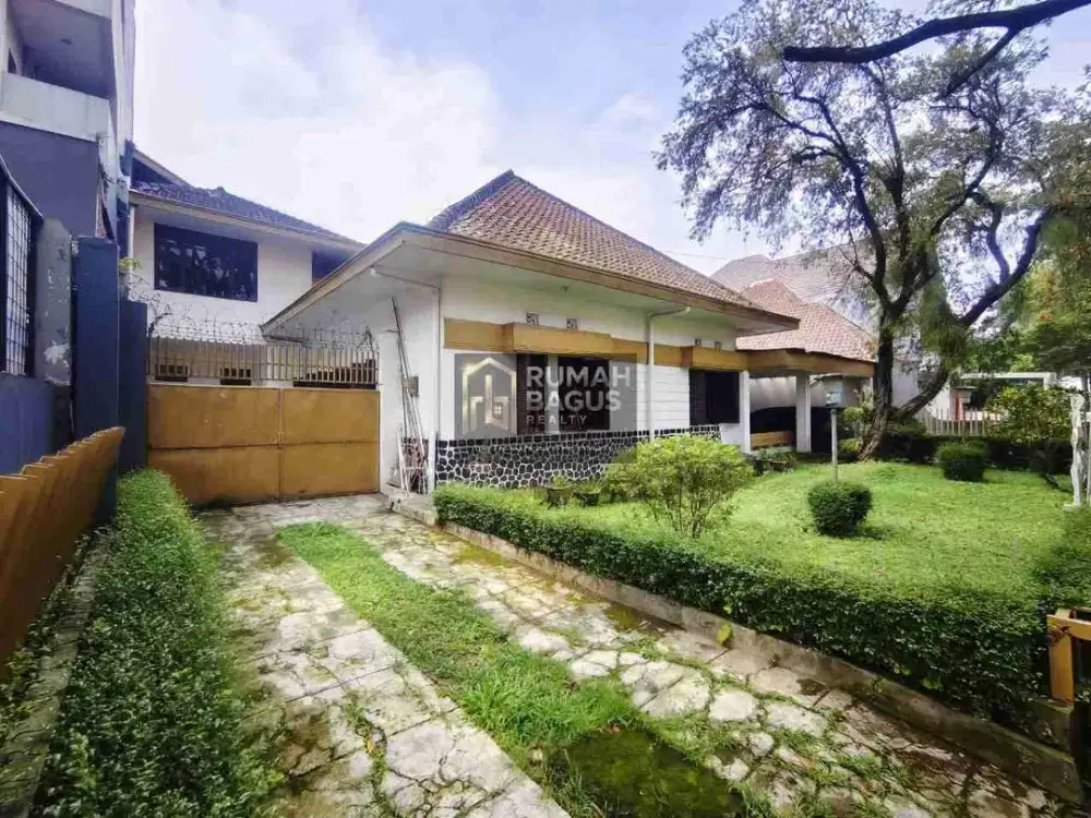 Rumah Dipusat Kota Sayap Riau Bandung dekat Dago Gedung Sate