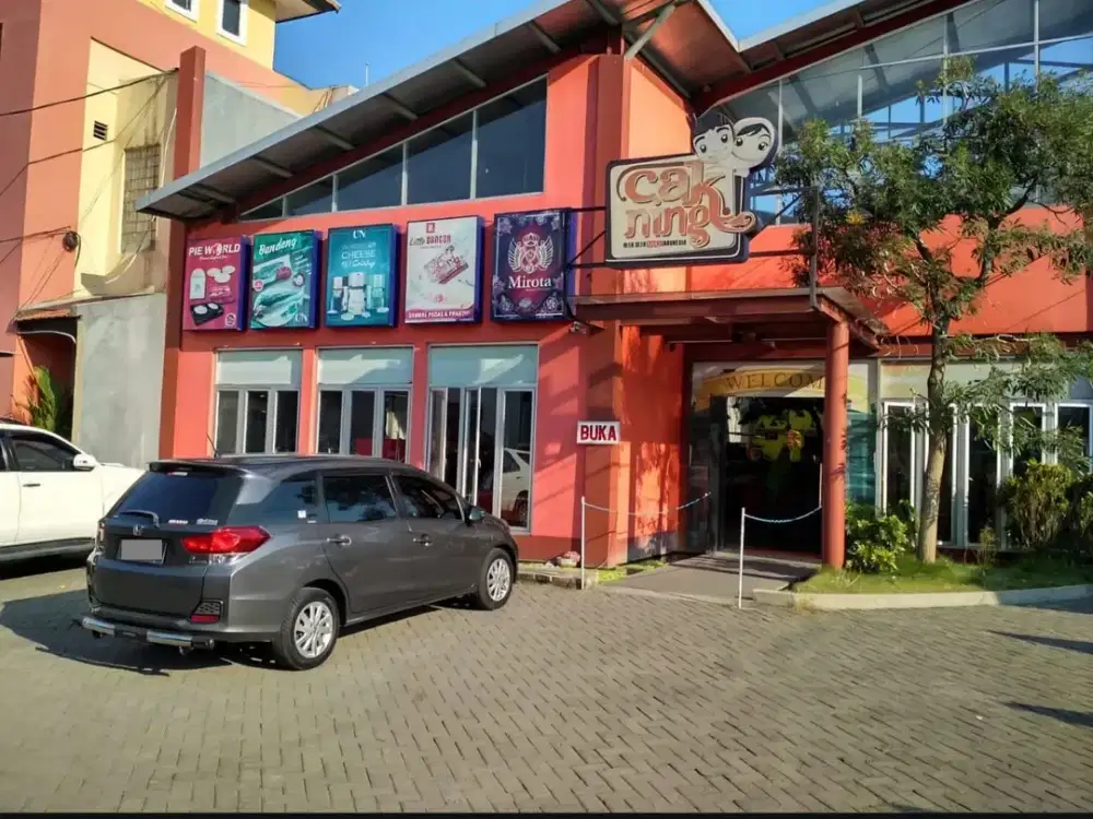 Komersil di Jalan Raya Juanda, Sidoarjo Sebelah Rumah Makan Tempo Doloe