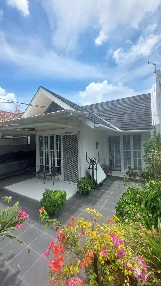 Dijual rumah cantik siap Huni di Kemang Pratama 2 Bekasi Selatan