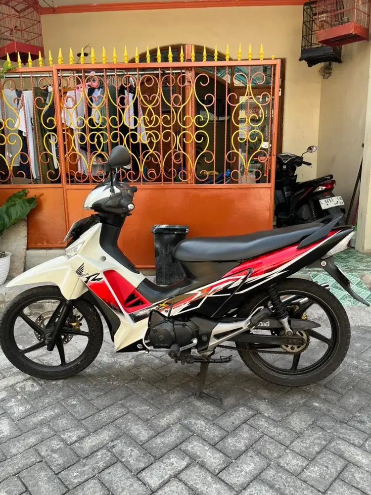 Dijual Motor Supra 125 TR Tahun 2009