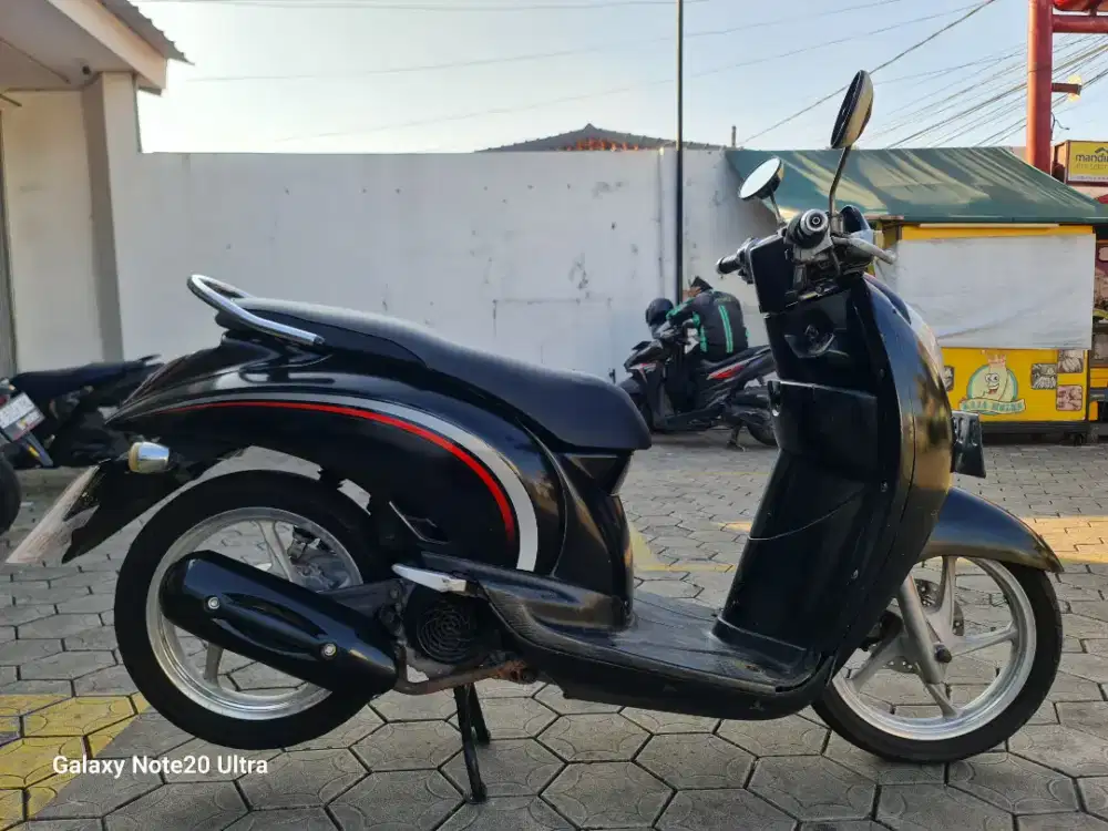 SUPER2 GRESS SCOOPY CARBU MESIN HALUSS BANGET ADEM BANGET LIKE NEW