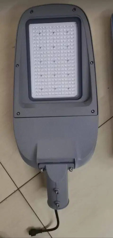 Lampu Tenaga Surya 2 in 1 SY BEK 110W PV 200WP