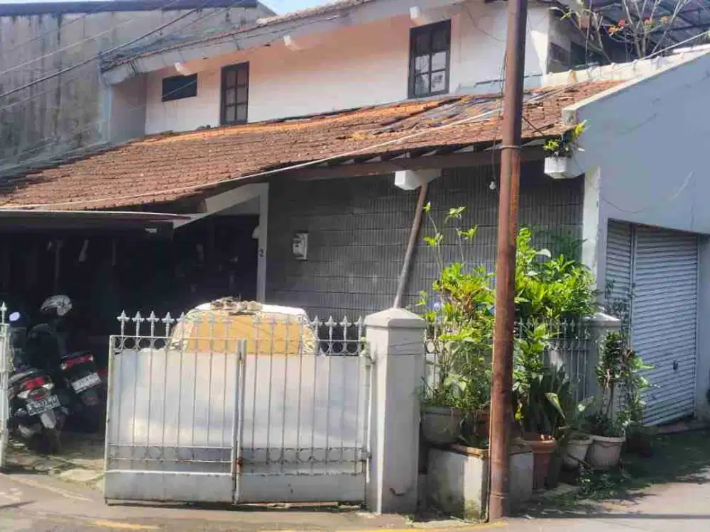 Rumah hoek Hitung tanah Lokasi turangga