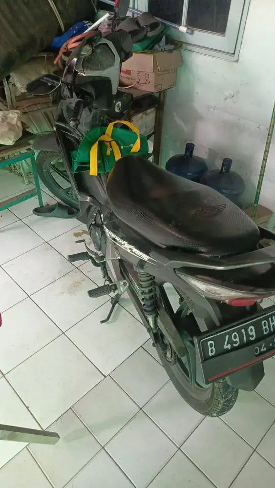 honda supra x 125 f1 2016 double cakram warna hitan