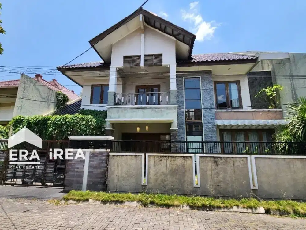 RUMAH 2 LANTAI DIJUAL DI SOLO BARU DEKAT THE PARK MALL DAN PAKUWON MALL
