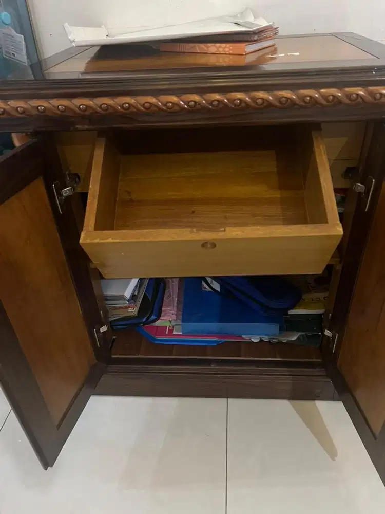 Lemari Meja kayu ukir