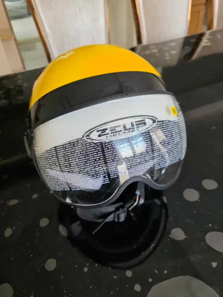 Jual hem zeus half face