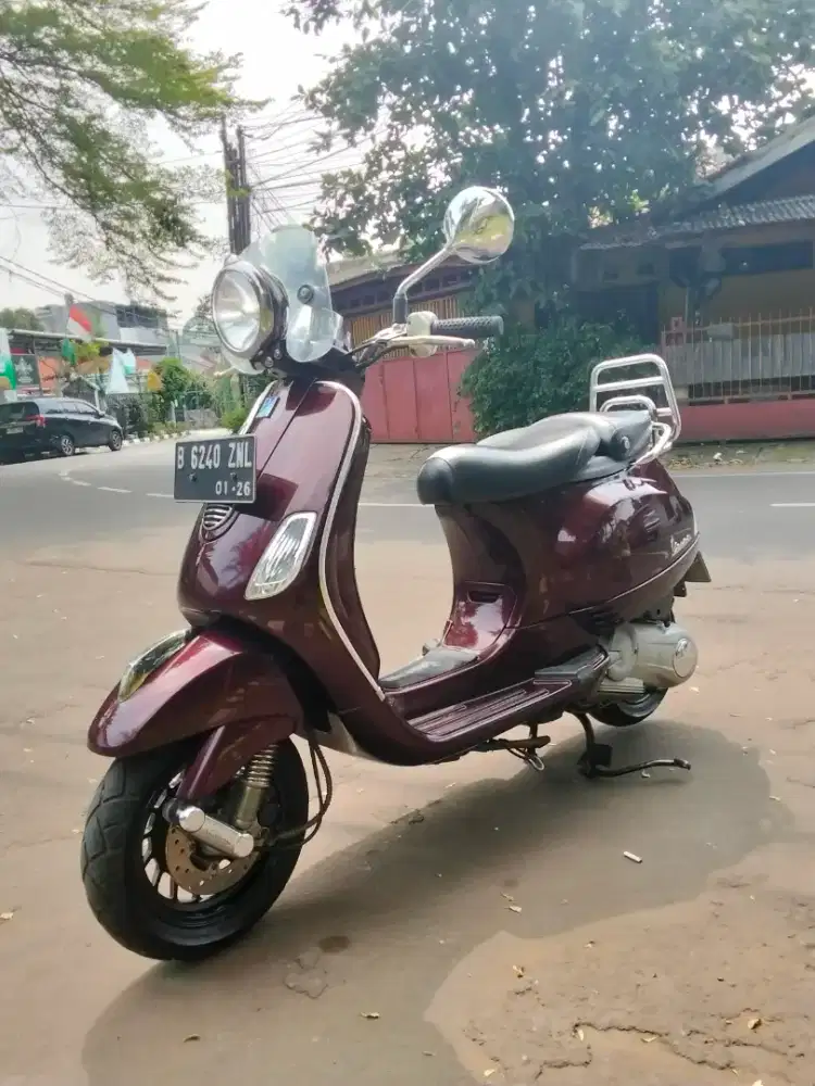 Piaggio  vespa  LXV 150.3v th 2013.