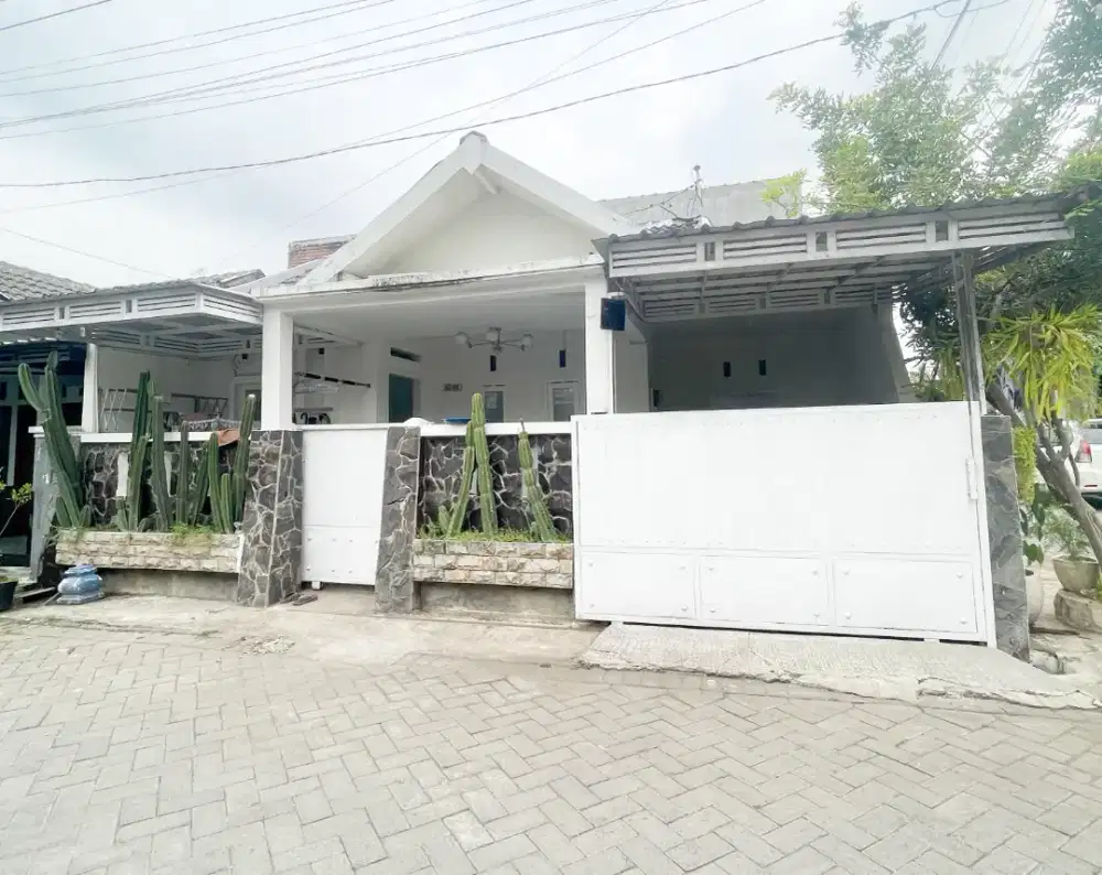 DI JUAL RUMAH  SIAP HUNI bebas banjir lokasi Pusat Kota Pasuruan