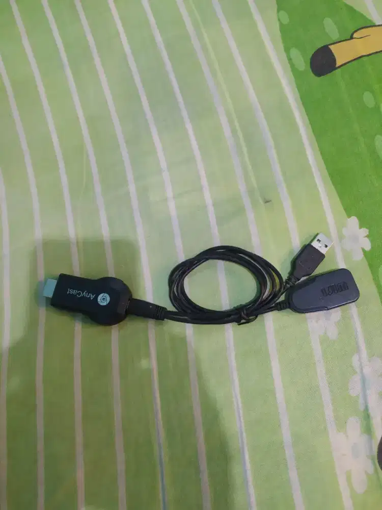 Anycast dongle alat mirroring dari HP ke TV