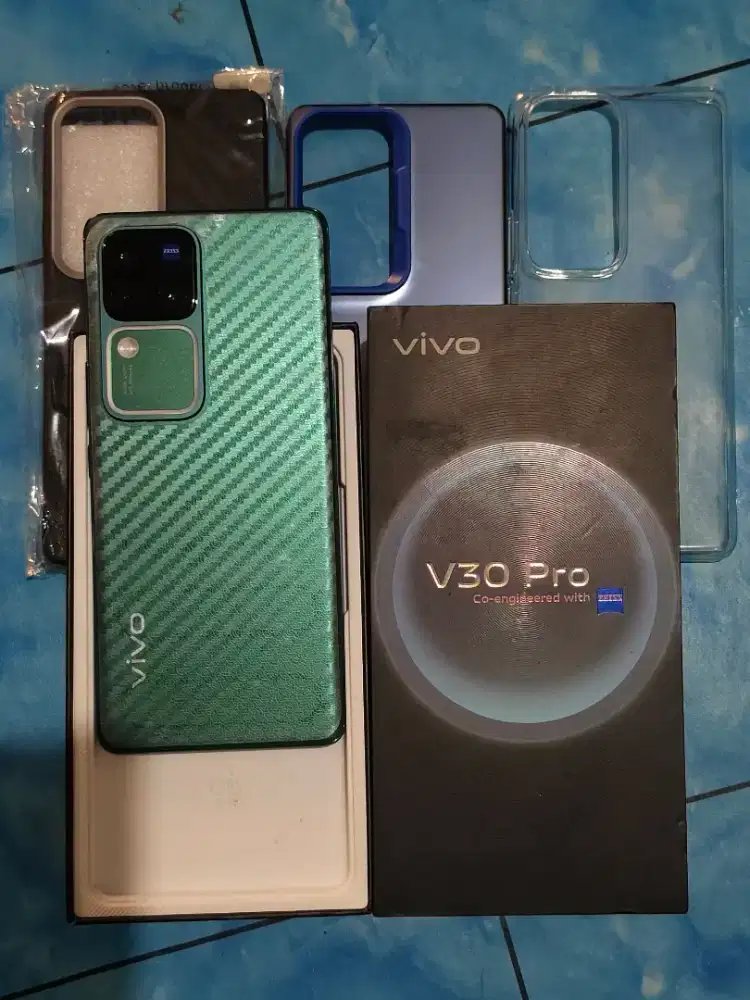 Vivo V30 Pro 5G Pribadi Fullset Mulus Banyak Bonus
