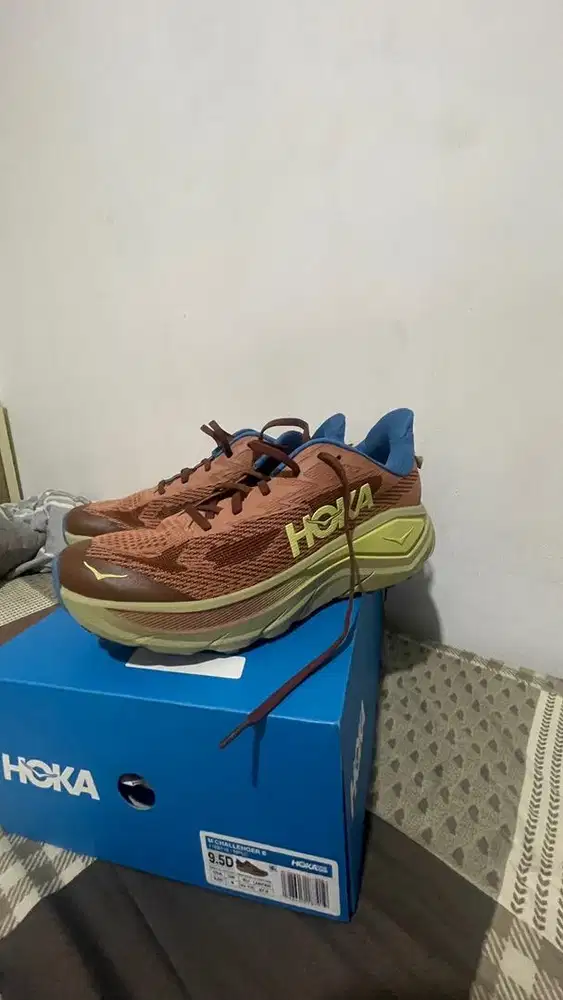 Sepatu Hokka Challenger 8 (Trail / Hikking )