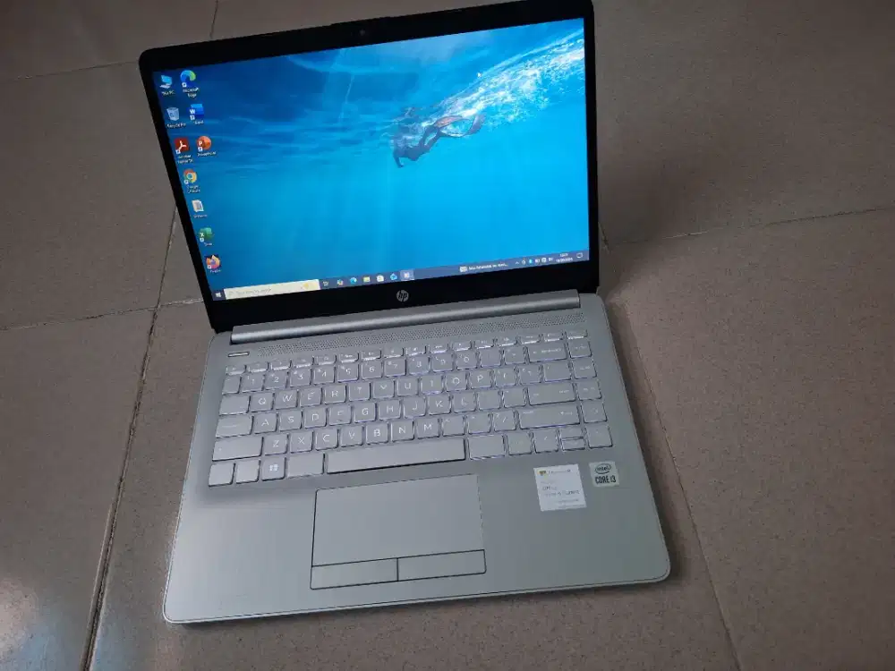Bismillah di jual laptop hp14 slim core i3gen10 siap pakai baterai oke