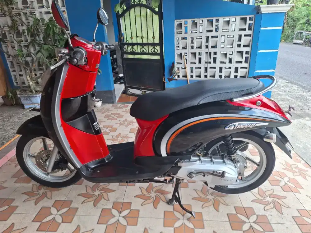 Scoopy 2012 apikan bisa cash/kredit syariah angsuran TERMURAH