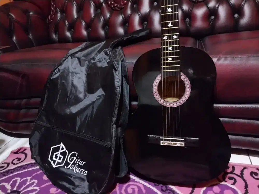 Gitar Akustik Hitam Elegant
