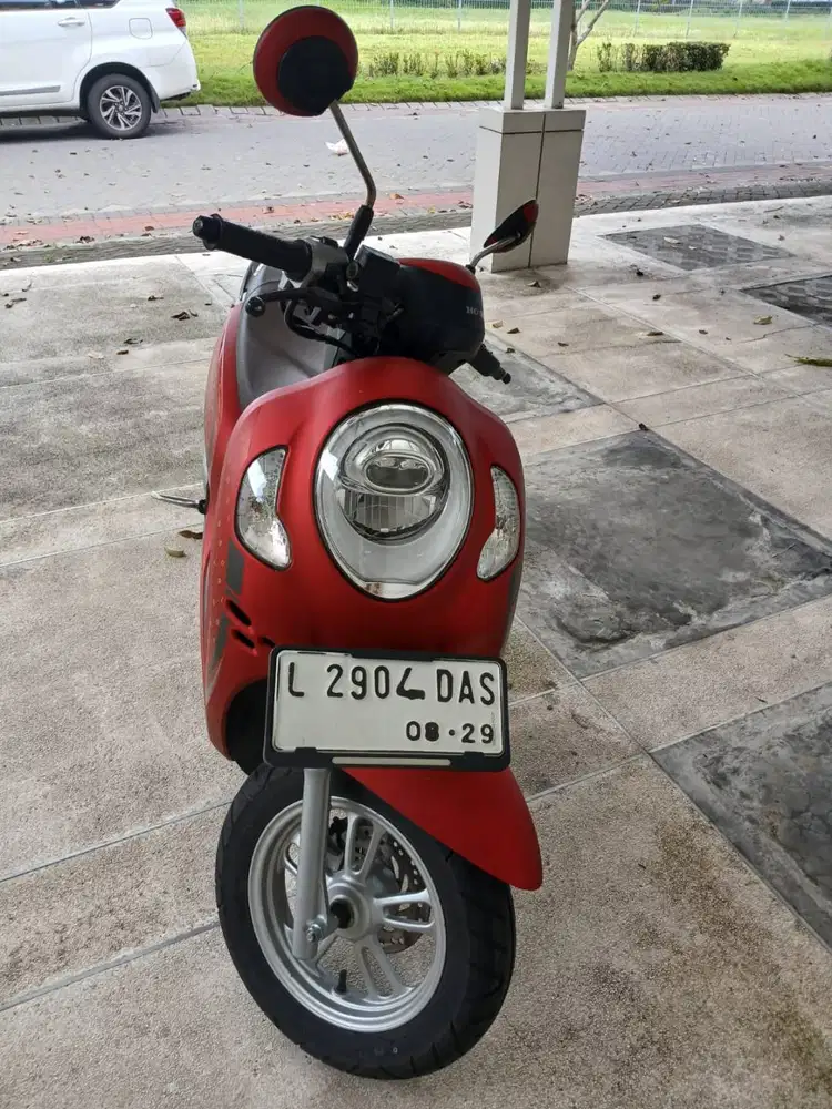 SCOOPY STYLISH  Prestige Red