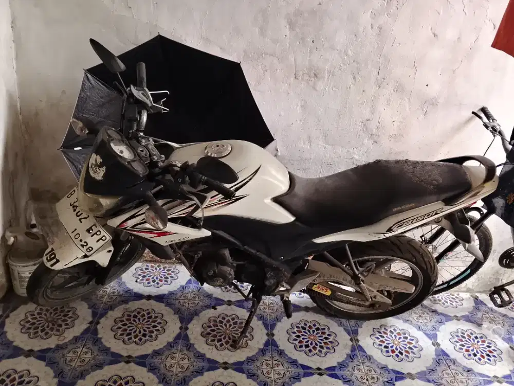 Honda CB150R StreetFire 2013
