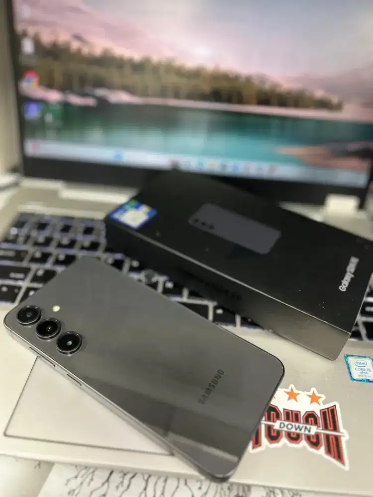 Samsung S24fe 8/256 
Lengkap dus kabel