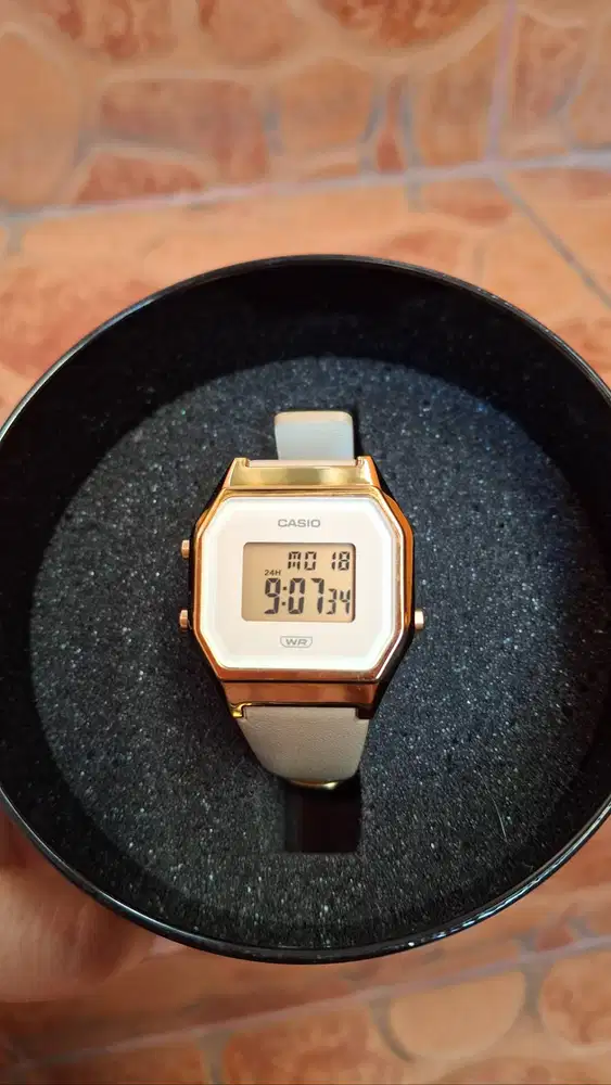 Casio la680wegl