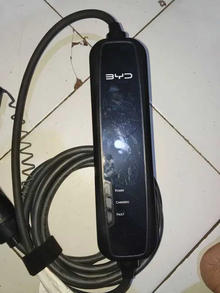 Charger Portabel Byd