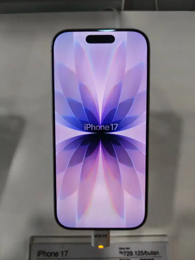 Kredit iPhone 17 256 promo bebas 2 x angsuran