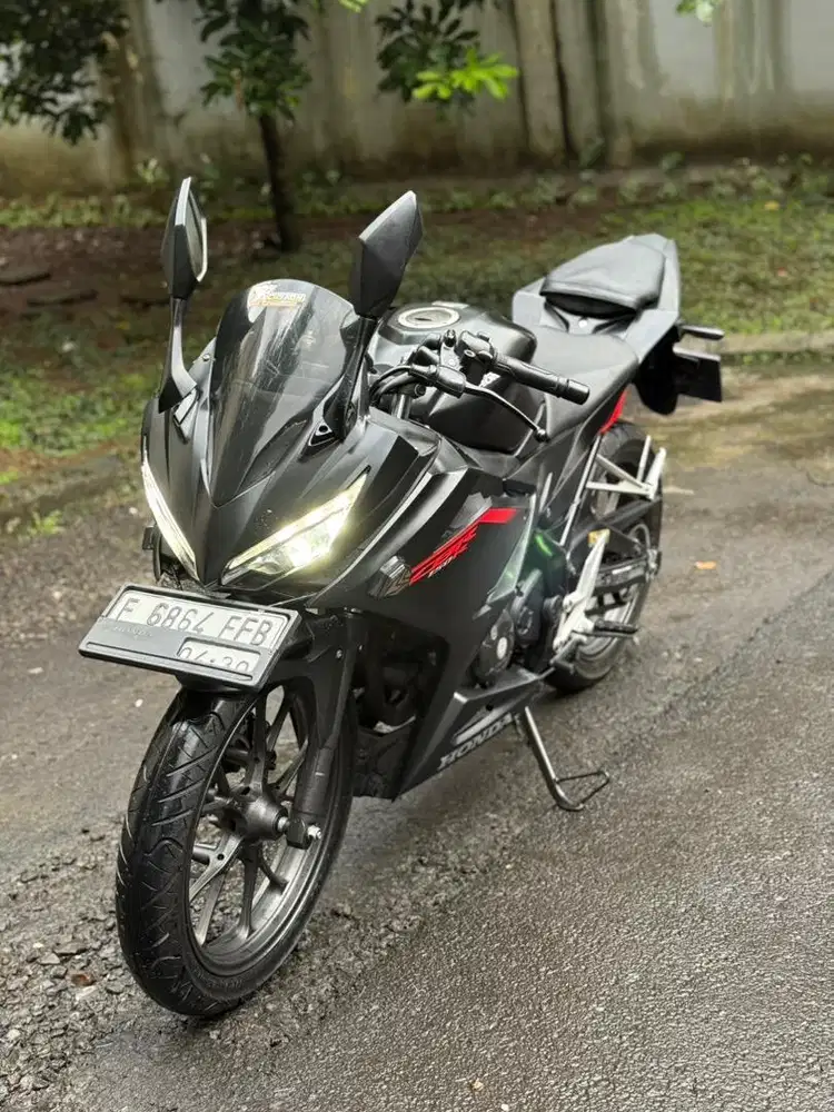 Honda CBR 150 Thn 2019 Hitam Mulus Pajak Panjang