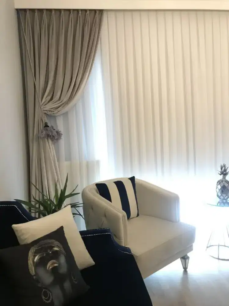 Pasang gordyn gorden murah vertikal roll blind jasa wallpaper dinding