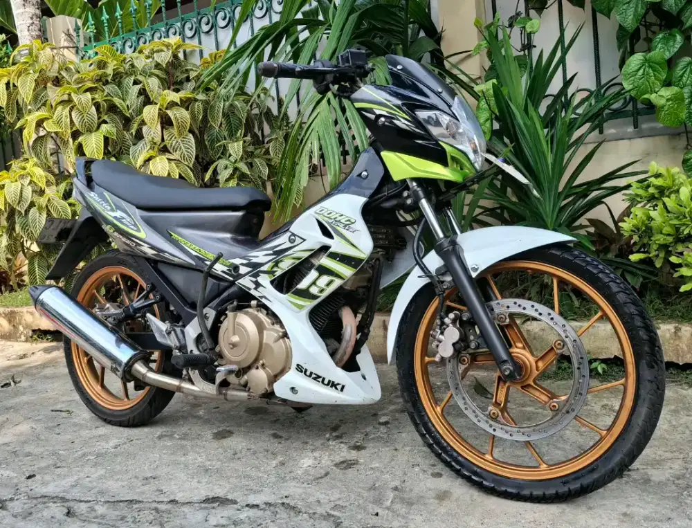 Wts satria fu150 2013 barong putih abu2