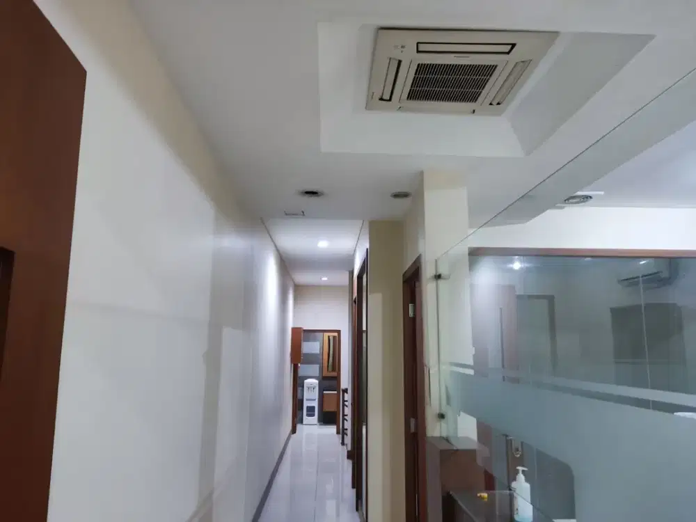 Dijual Cepat (Nego) Ruko 3,5 Lantai Dalam Kompleks Pertokoan Super Strategis Hadap Jalan Raya , Jakarta Timur